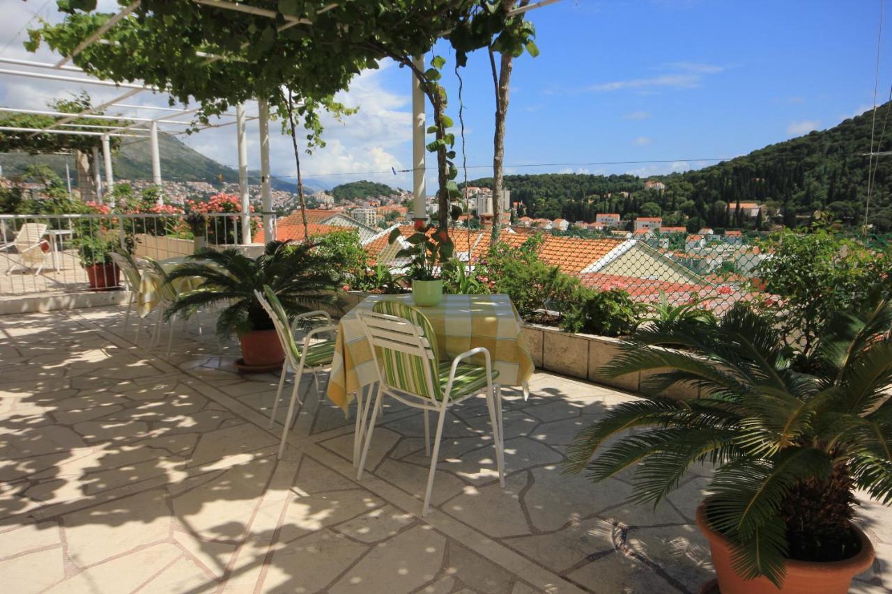 And With Parking Space - 2148 Guest house 3*